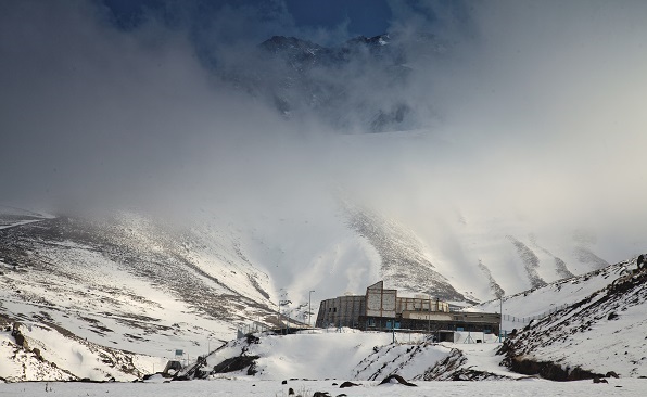 آب گرم قینرجه نیر در آخرین روز های زمستان