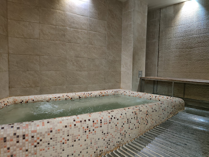 استخر خانوادگی ارشاد