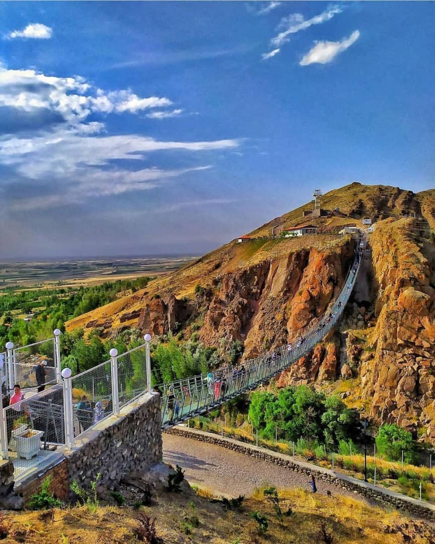 اولین پل معلق تمام شیشه ای ایران