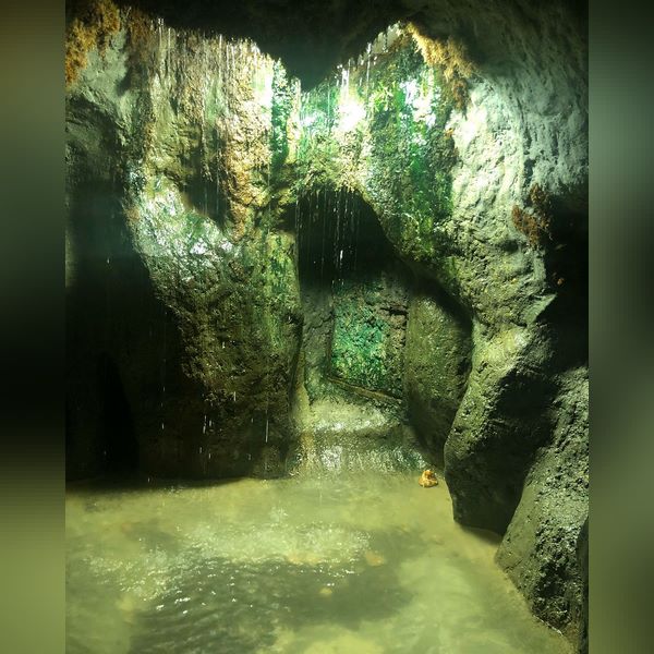آبدرمانی رویال پارک سرعین