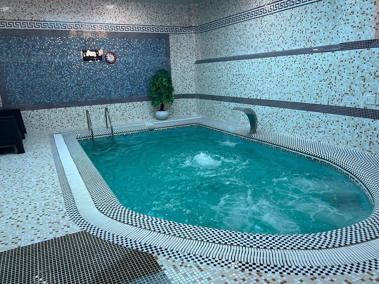استخر خانوادگی المپیک سرعین