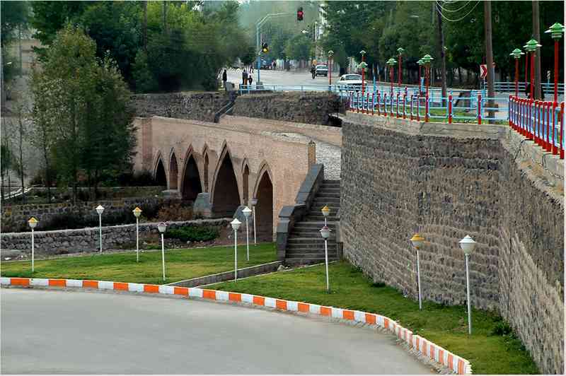پل قرمز نیر(قیرمیزی کورپی)