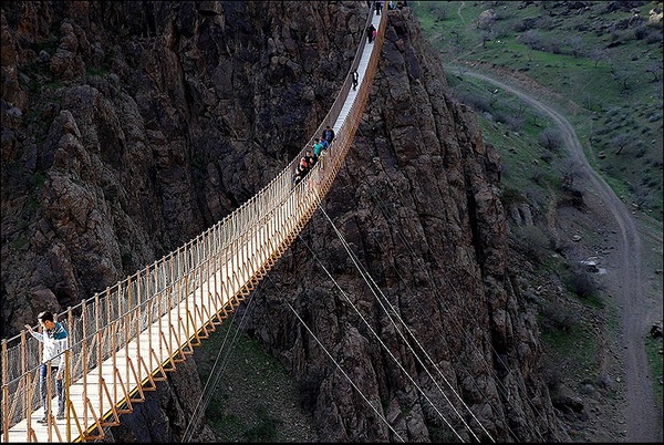 پل معلق پیر تقی