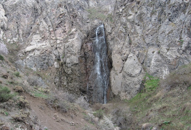 آبشار مزرعه