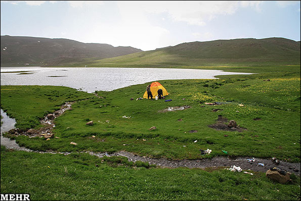 دریاچه نئور