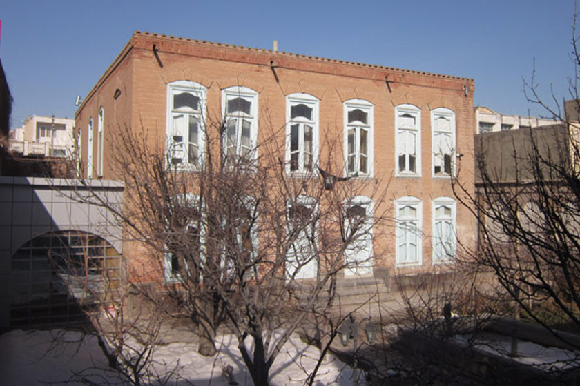 خانه تاریخی مناف زاده
