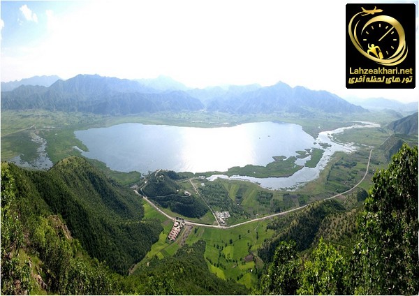 دریاچه زریوار