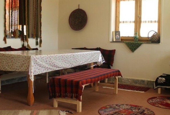 اقامتگاه بوم گردی ورکانه همدان