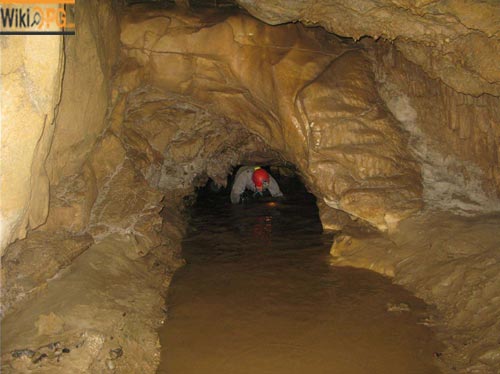 غار چشمه باد منجیل