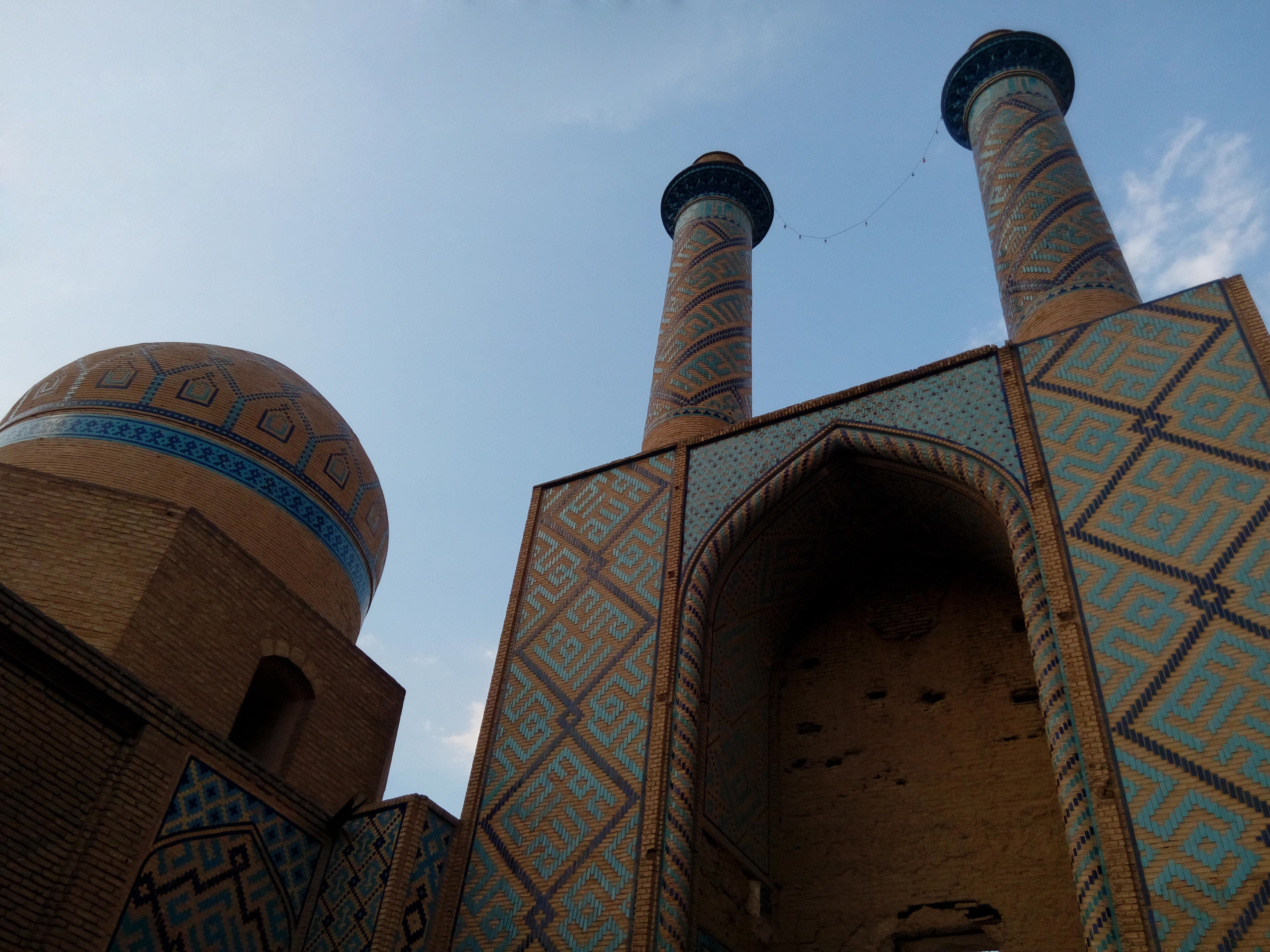 دو مناره دردشت