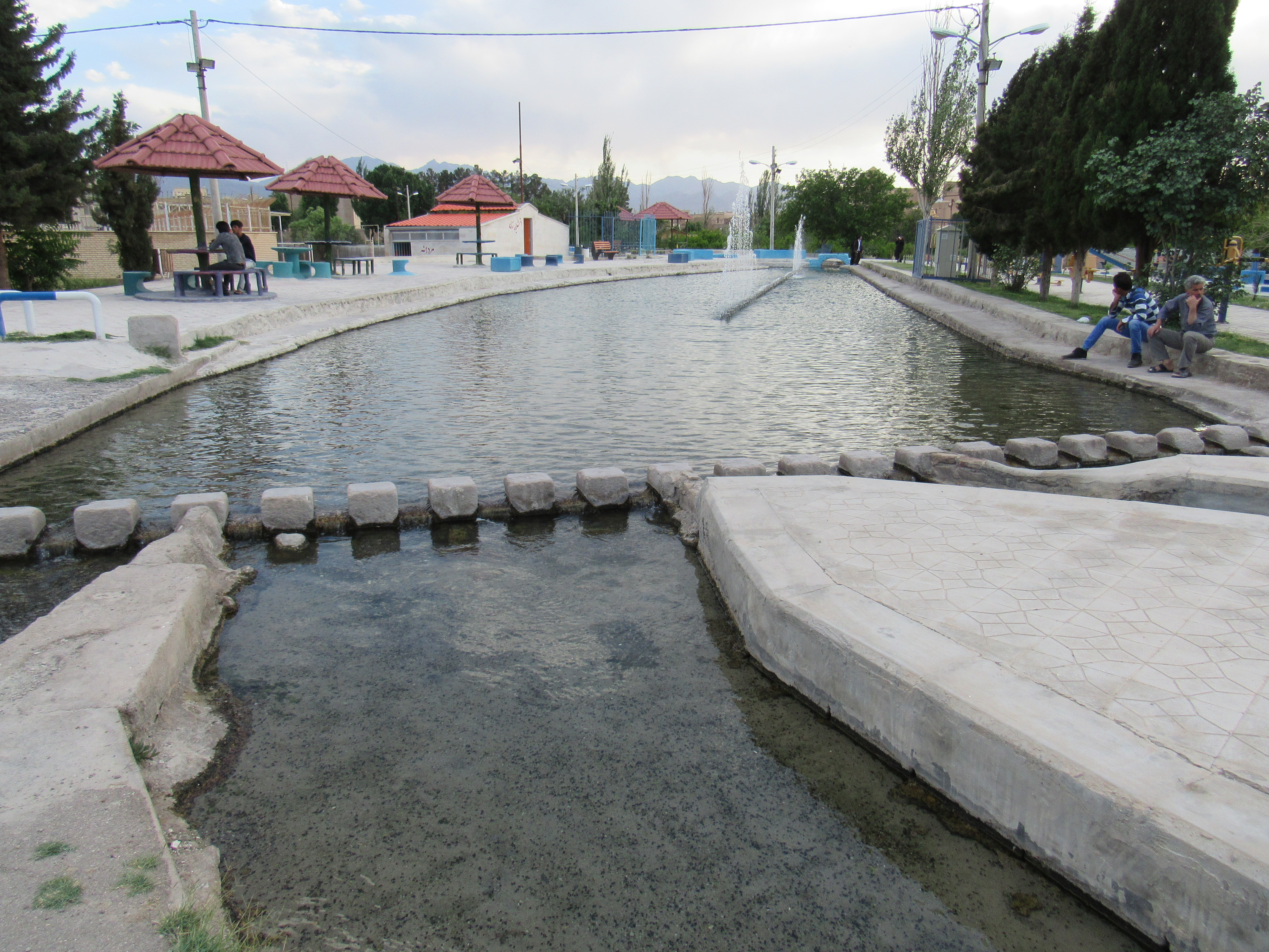 قنات ارونه اردستان