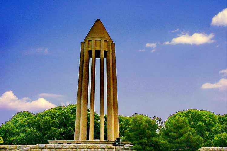 آرامگاه ابوعلی سینا