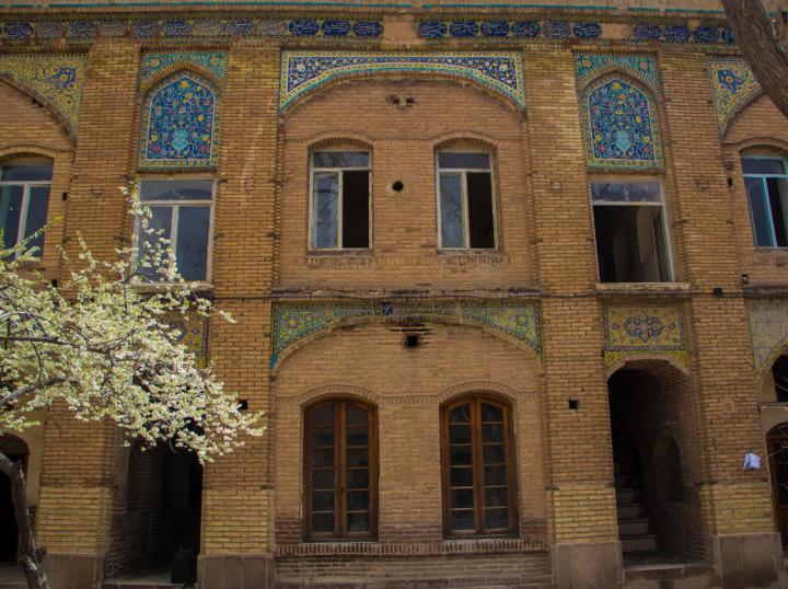 مسجد و مدرسه سردار