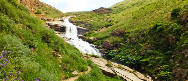 دشت و آبشار دریوک