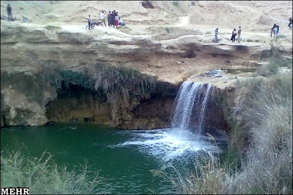 آبشار تلخ آب