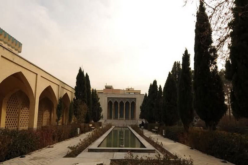 آرامگاه صائب تبریزی
