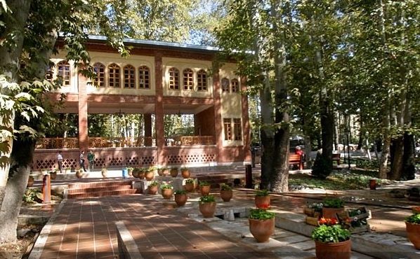 بوستان باغ ایرانی