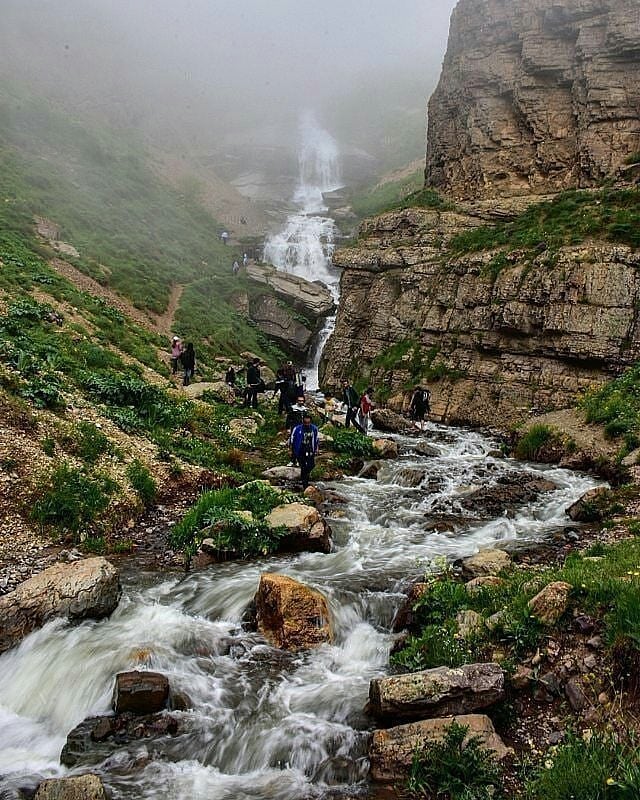 دشت و آبشار دریوک