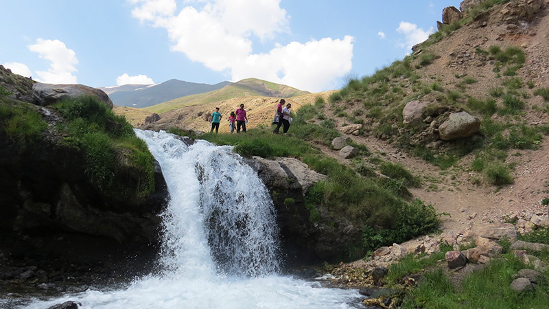 روستای ییلاقی آلوارس سرعین