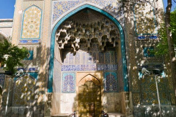 مدرسه چهار باغ