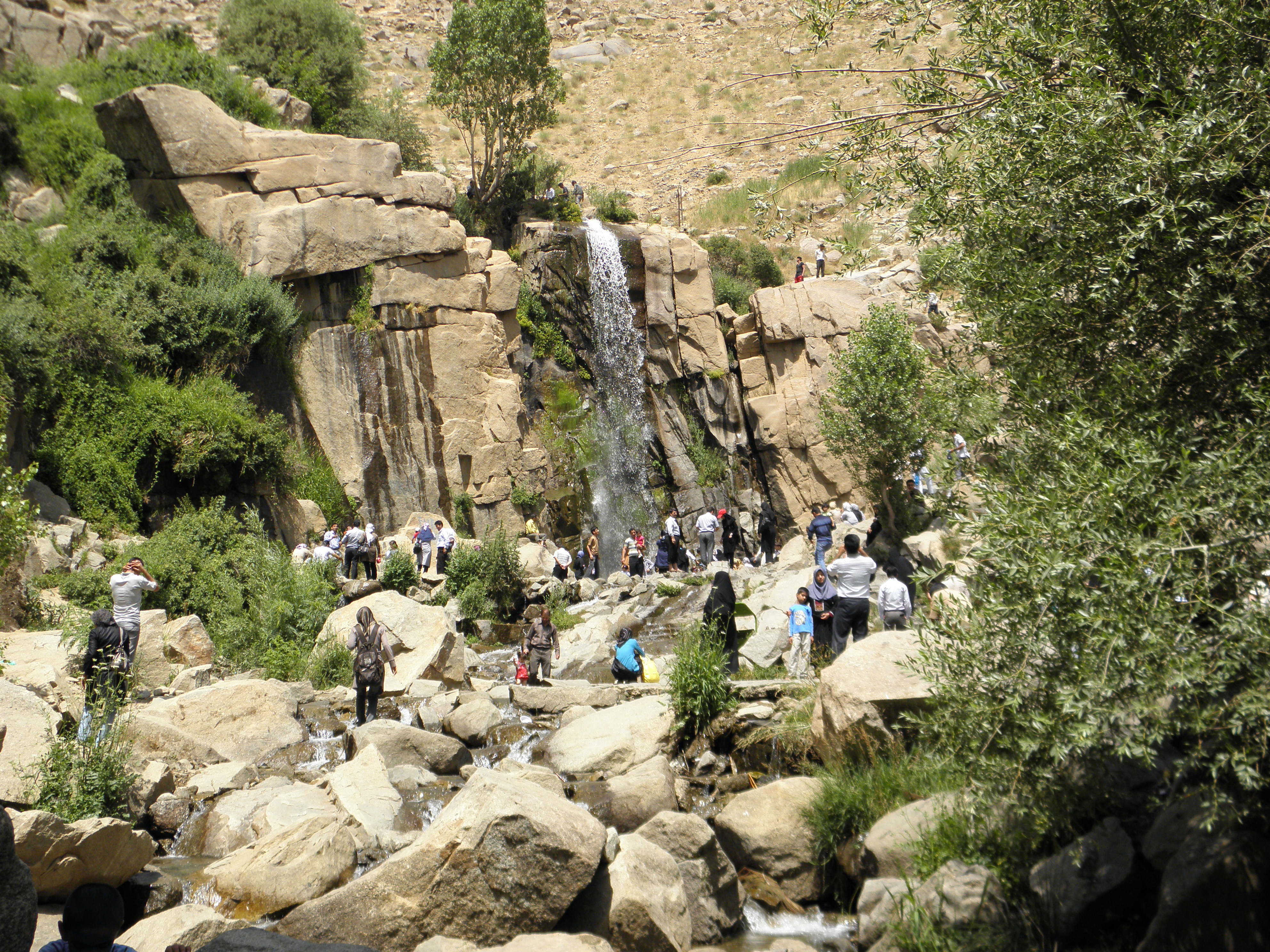 آبشار گنج نامه